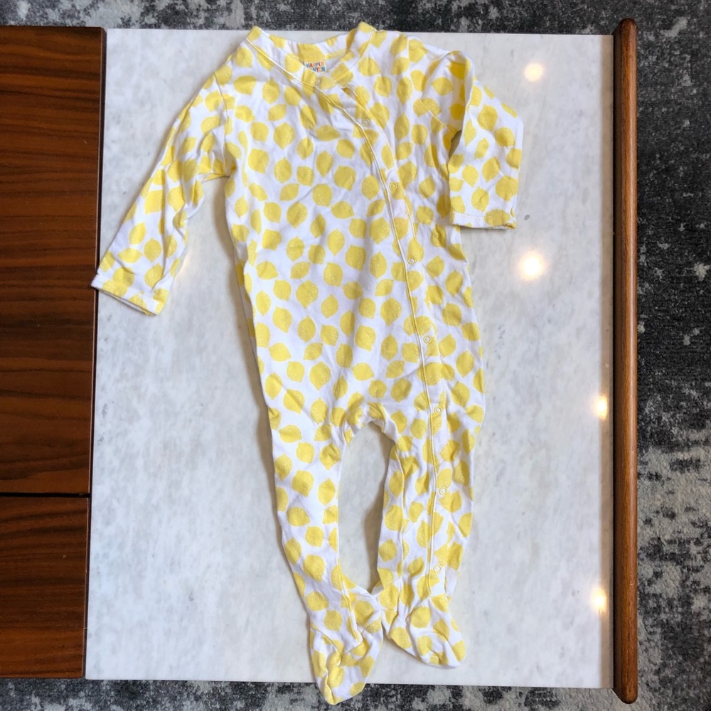 Lemon Jammies with snaps 9mo